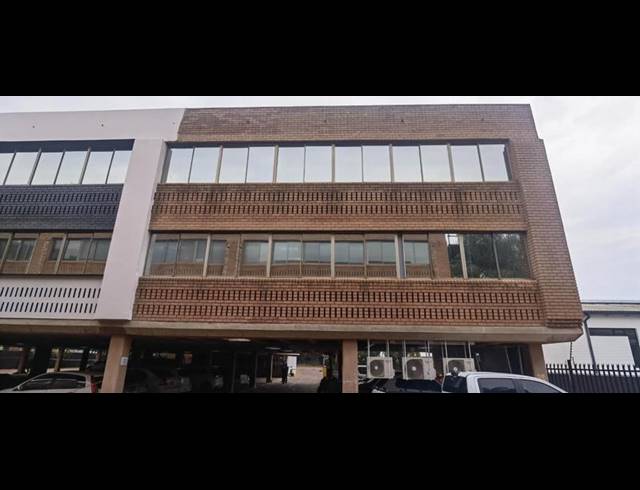 BUSINESS PROPERTY TO RENT IN LYNNWOOD